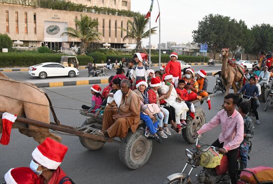 Pakistan Santa Claus Parade