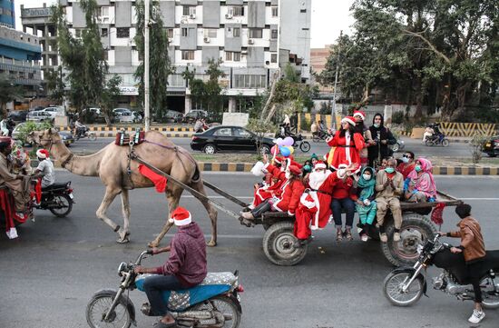 Pakistan Santa Claus Parade