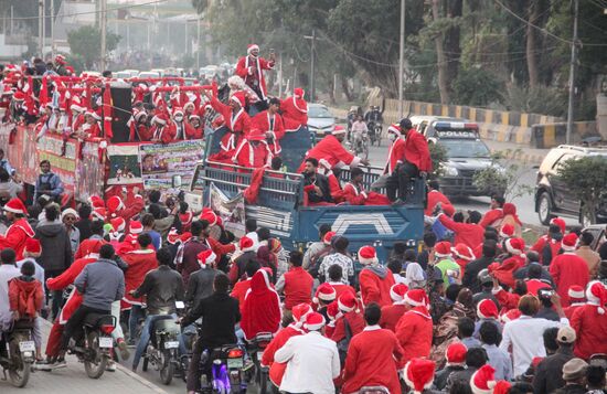 Pakistan Santa Claus Parade
