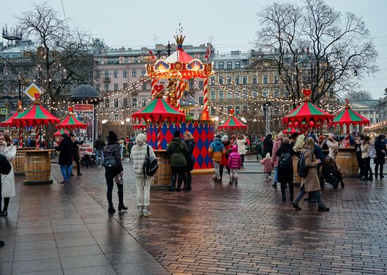Russia New Year Preparations