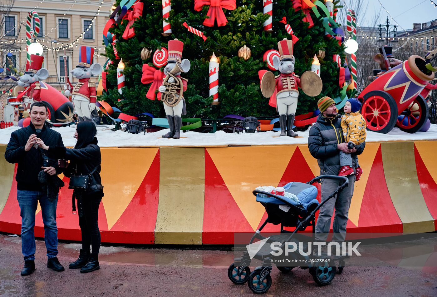 Russia New Year Preparations