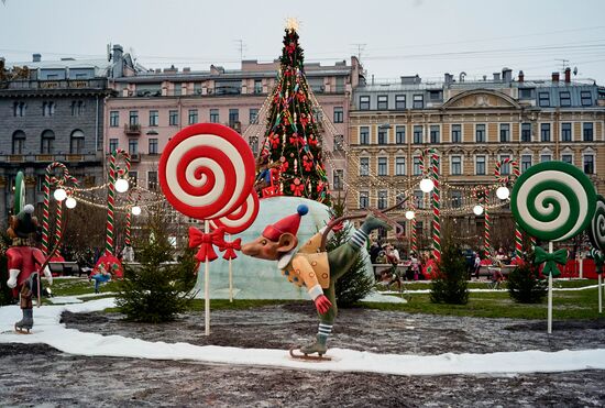 Russia New Year Preparations