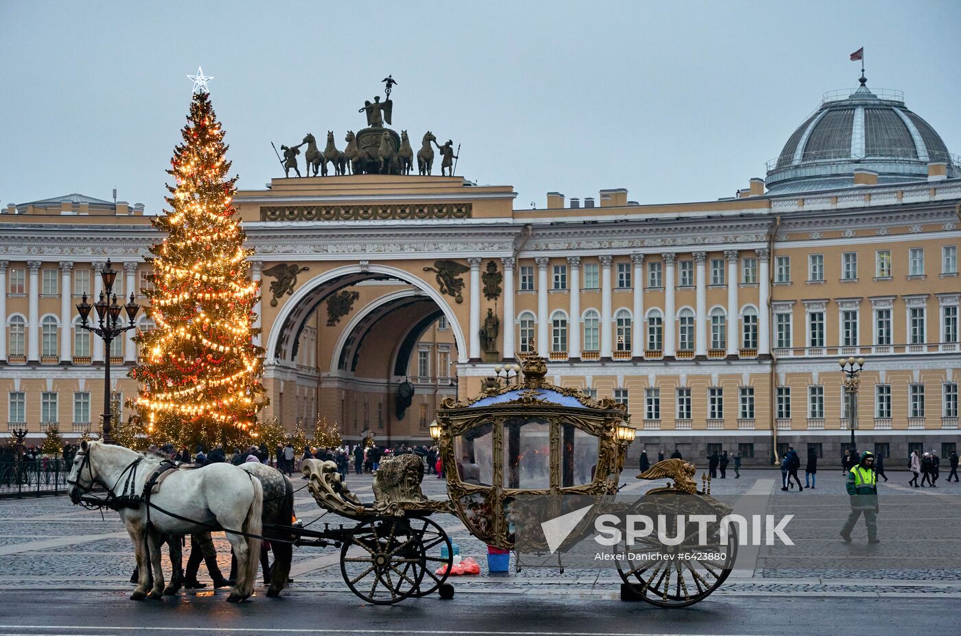 Russia New Year Preparations