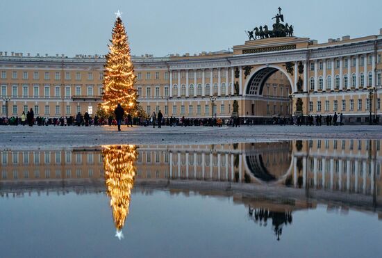 Russia New Year Preparations