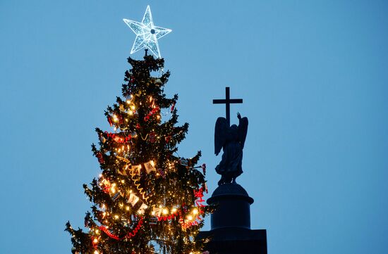 Russia New Year Preparations