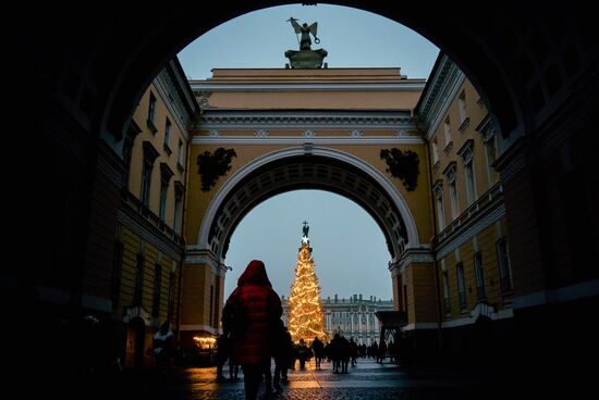 Russia New Year Preparations