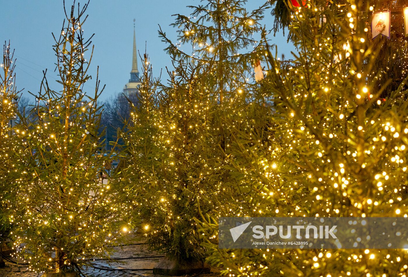 Russia New Year Preparations