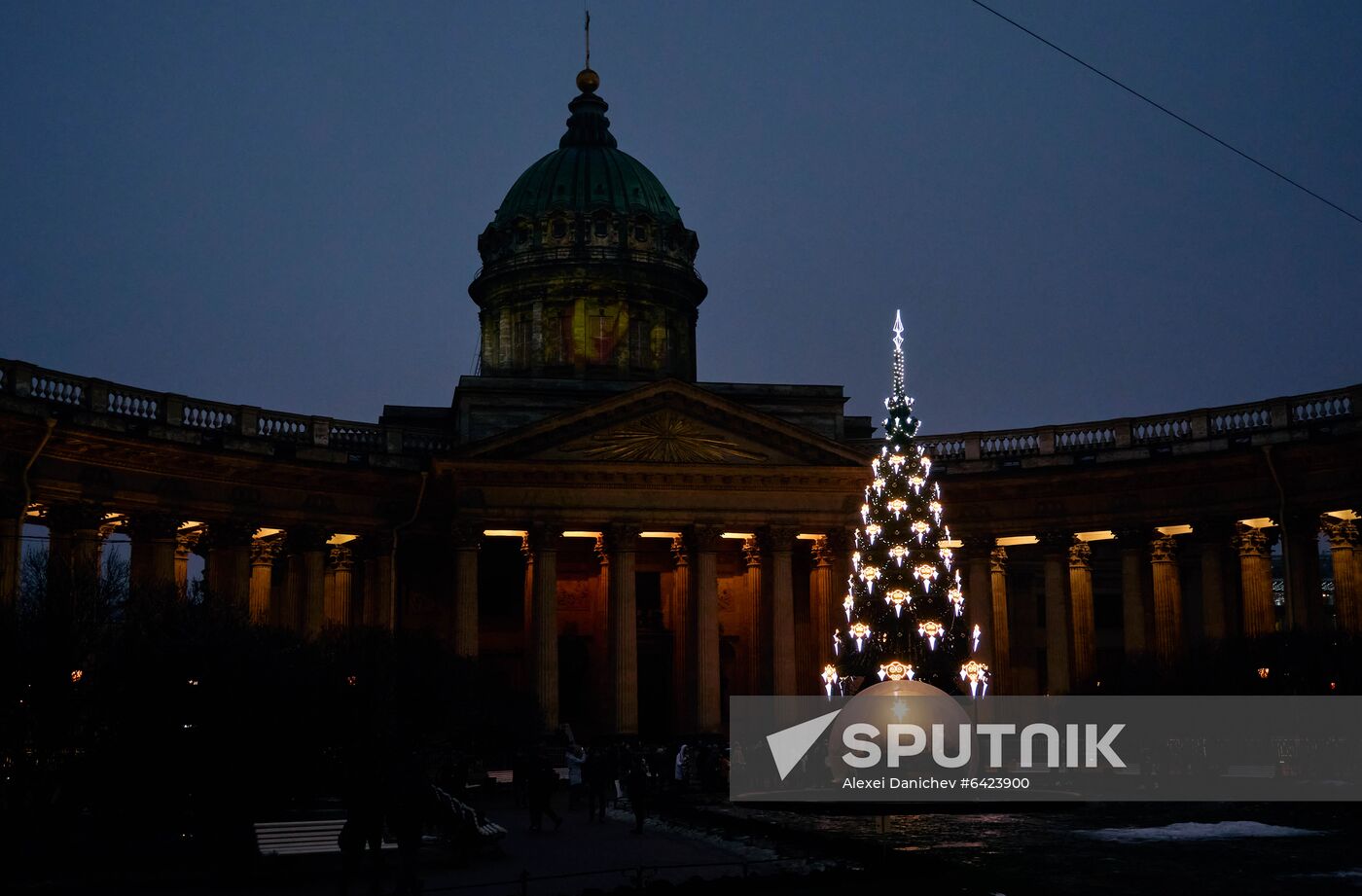 Russia New Year Preparations