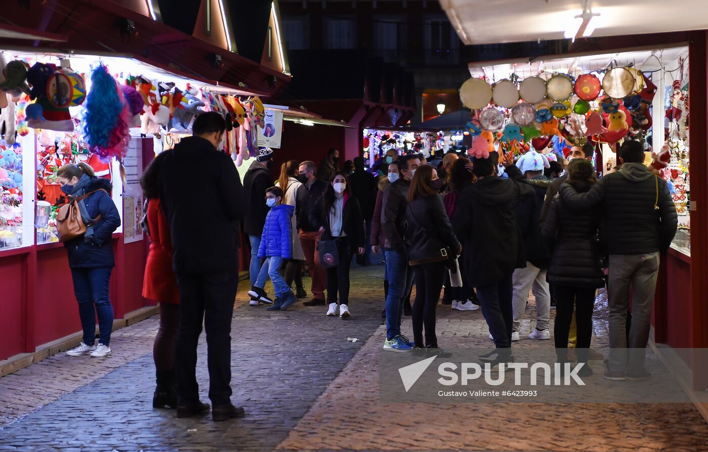 Spain New Year Preparations