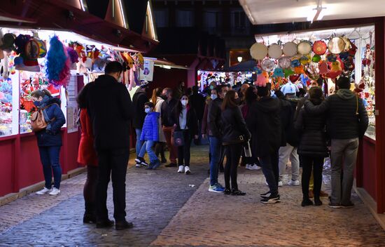 Spain New Year Preparations 