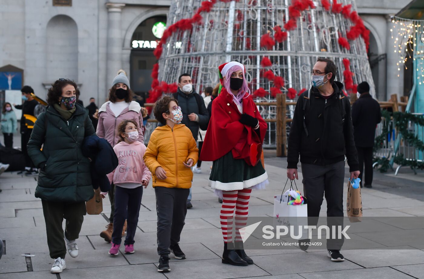 Spain New Year Preparations