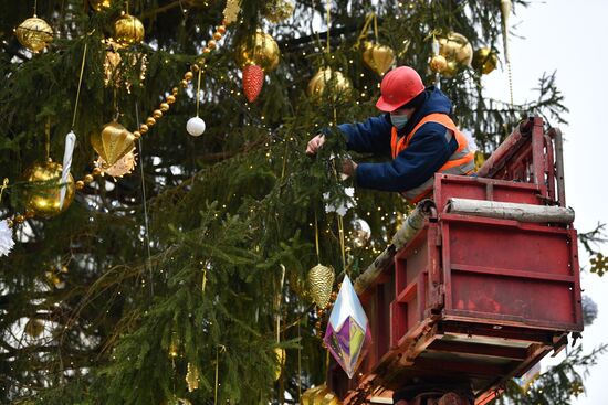 Russia New Year Preparations