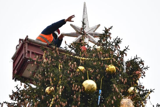 Russia New Year Preparations