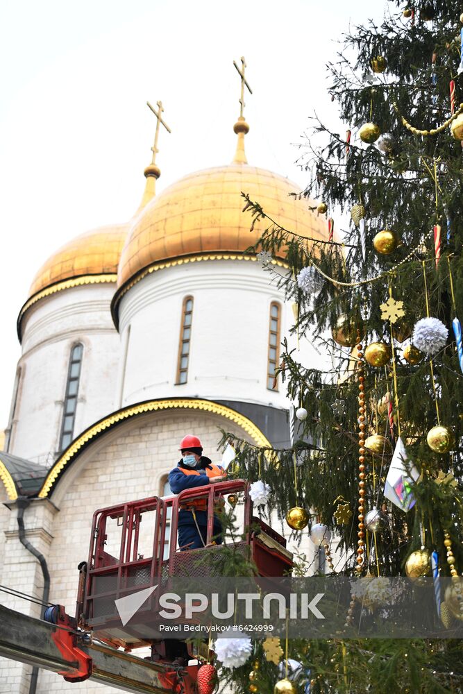 Russia New Year Preparations