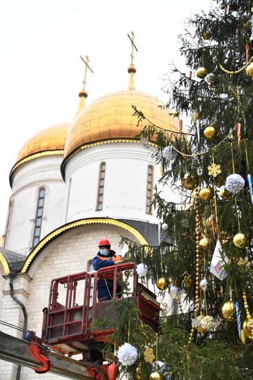 Russia New Year Preparations