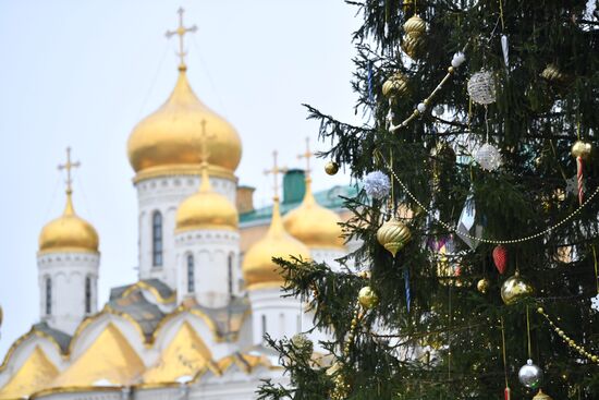 Russia New Year Preparations
