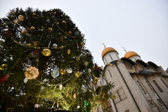 Russia New Year Preparations