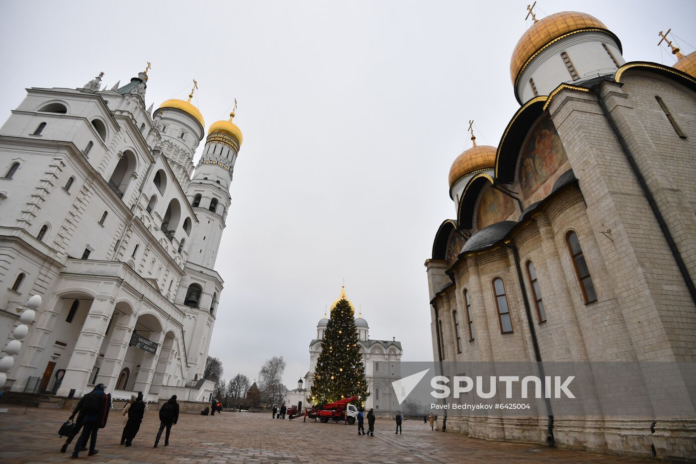 Russia New Year Preparations