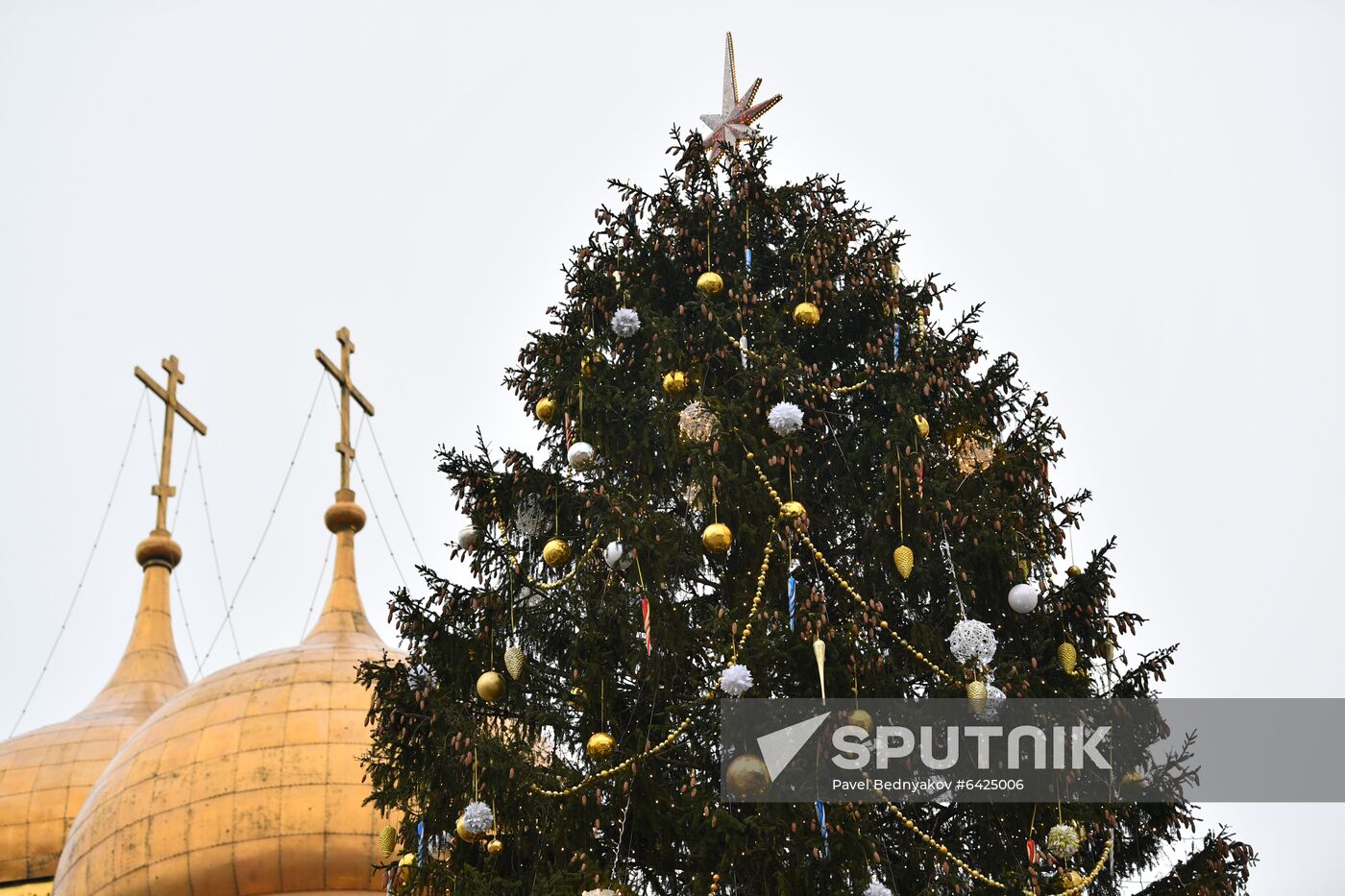 Russia New Year Preparations