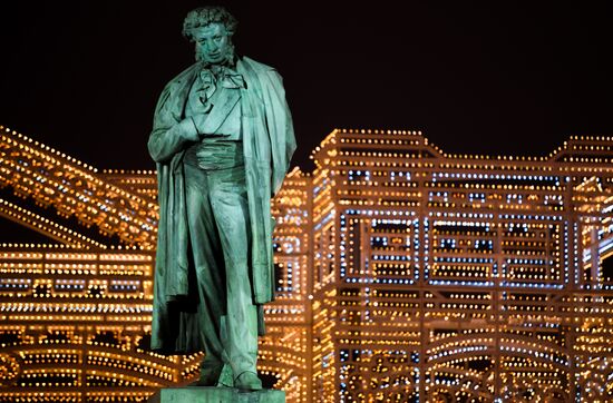 Russia New Year Preparations