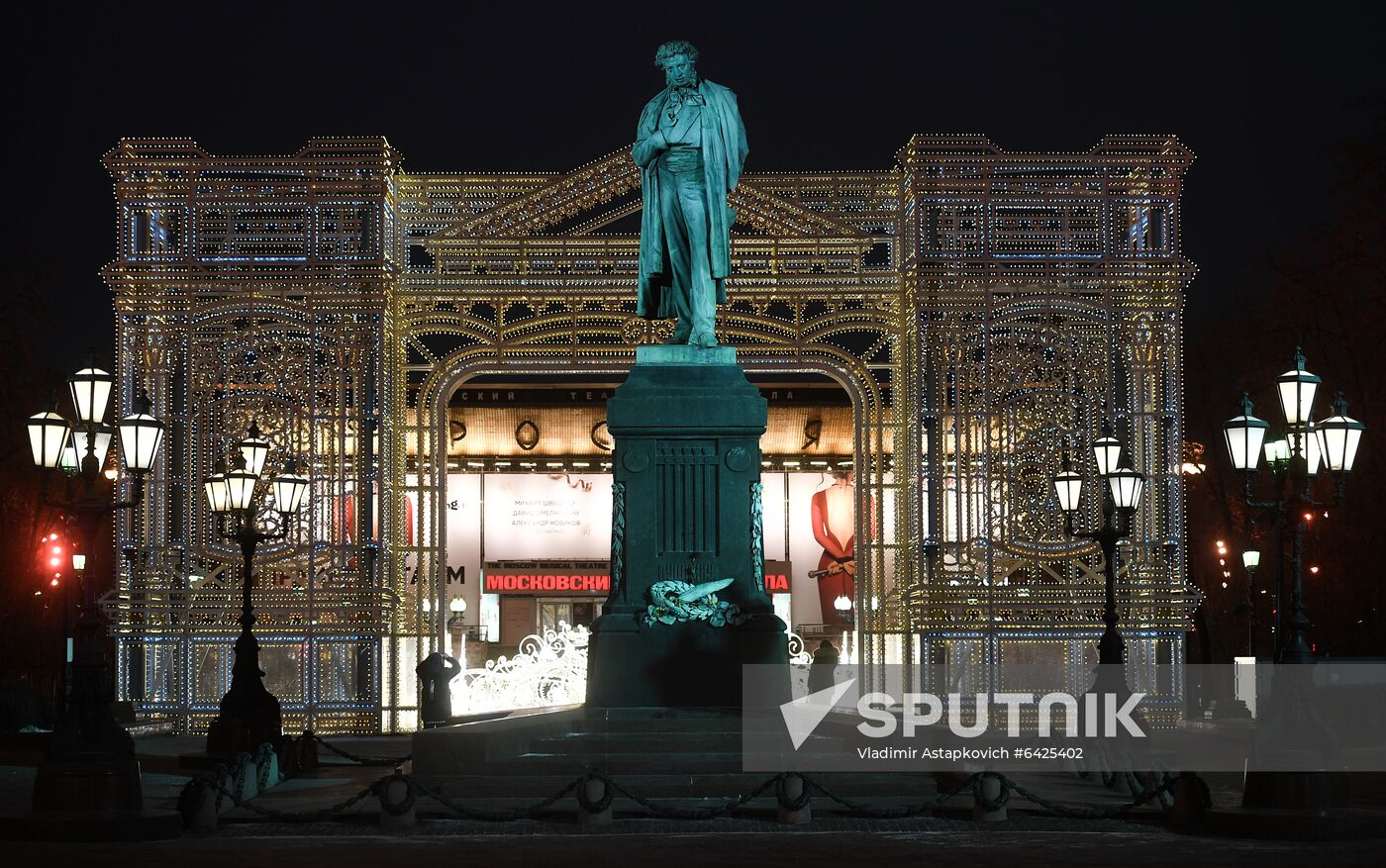 Russia New Year Preparations