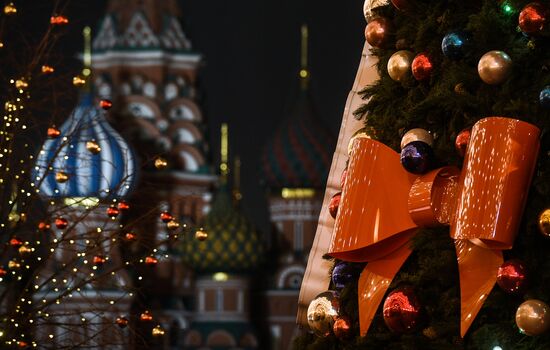 Russia New Year Preparations