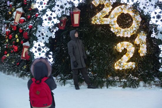 Russia New Year Preparations