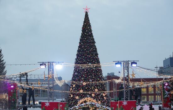 Russia New Year Preparations