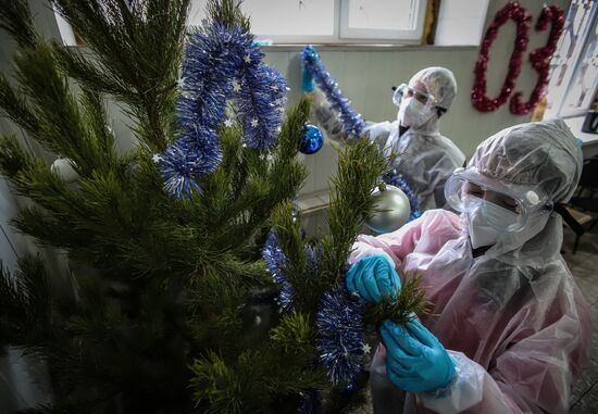 Russia New Year Preparations