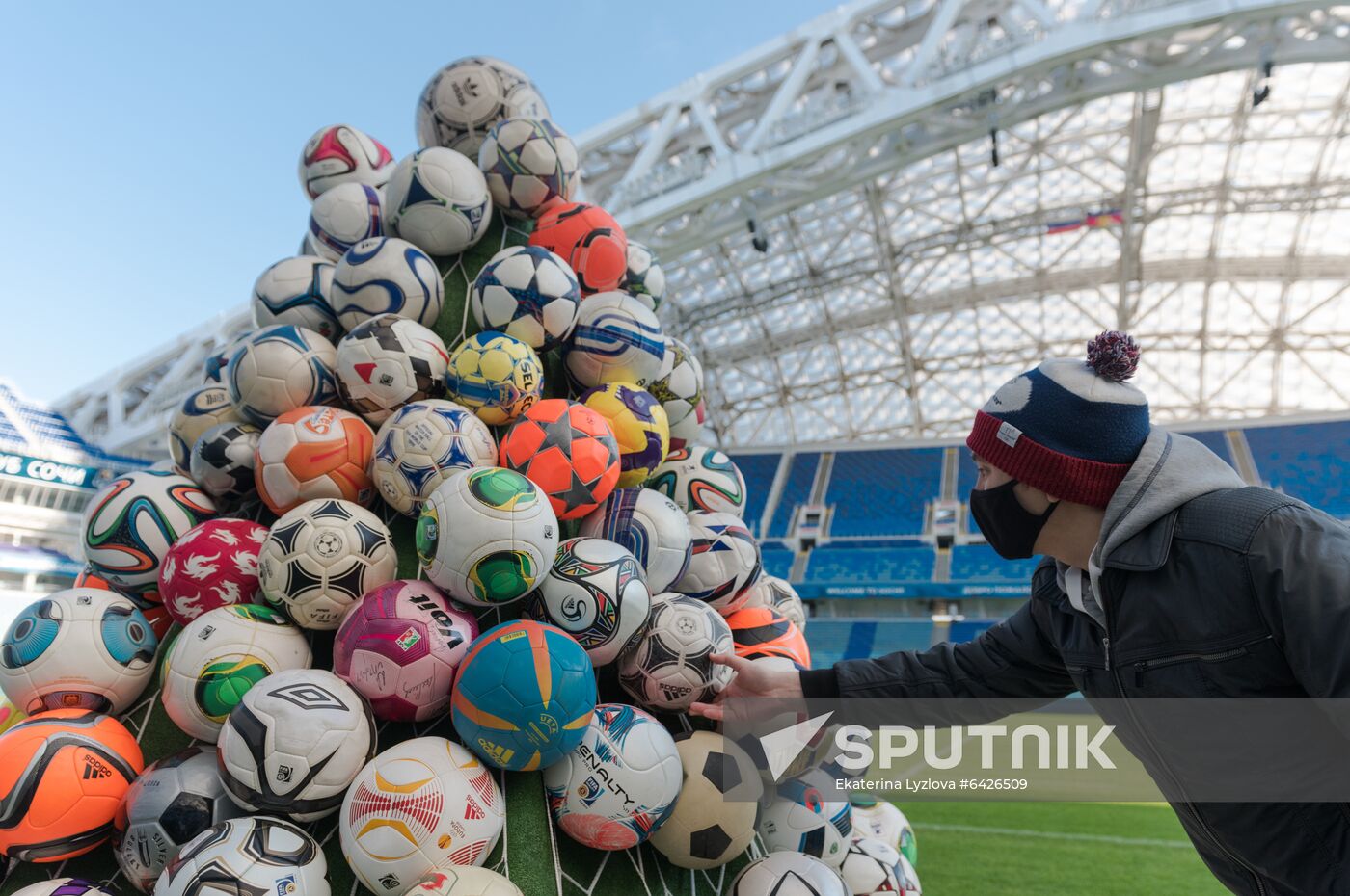 Russia New Year Preparations