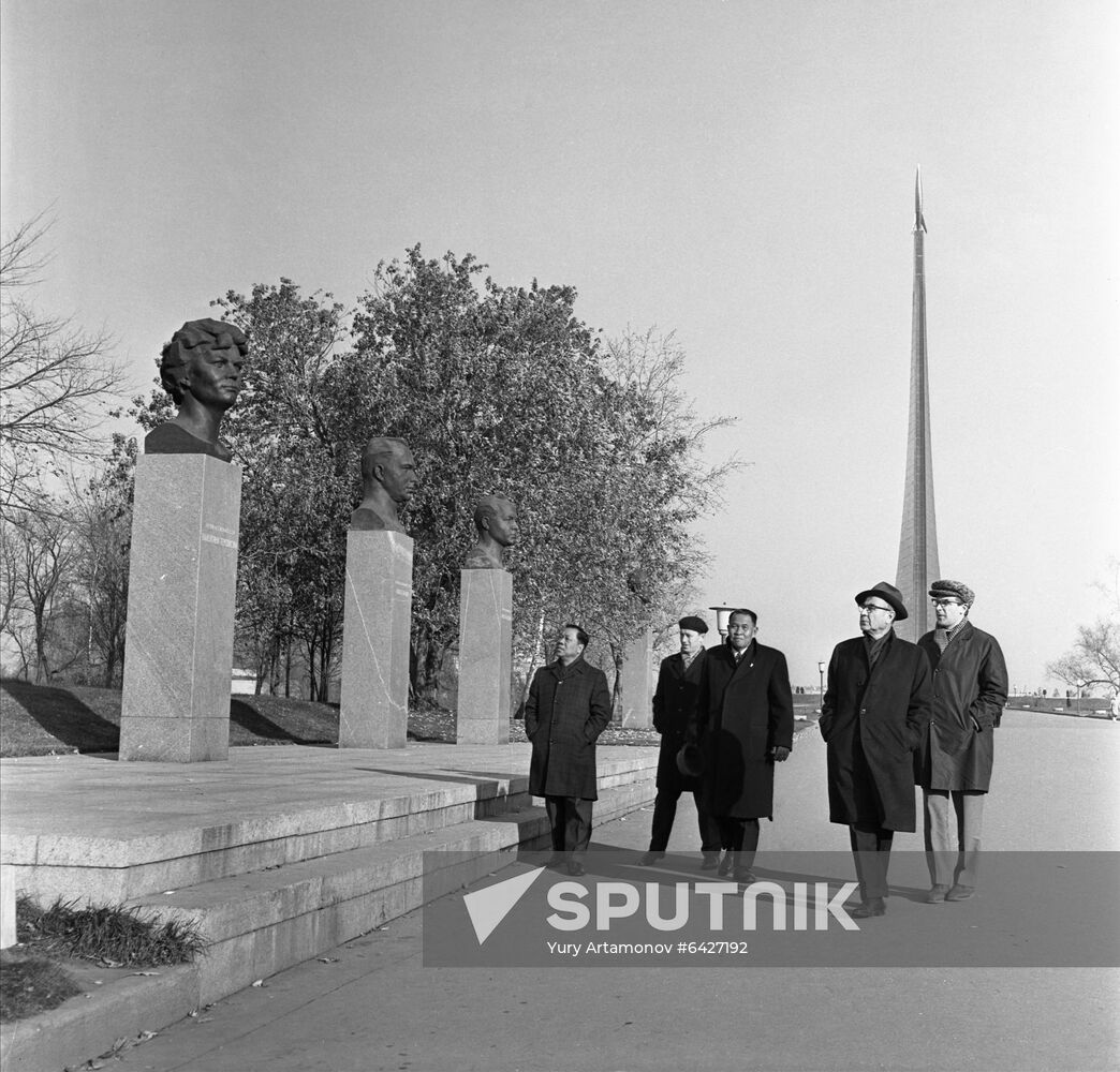 Thai delegation visits Soviet Union
