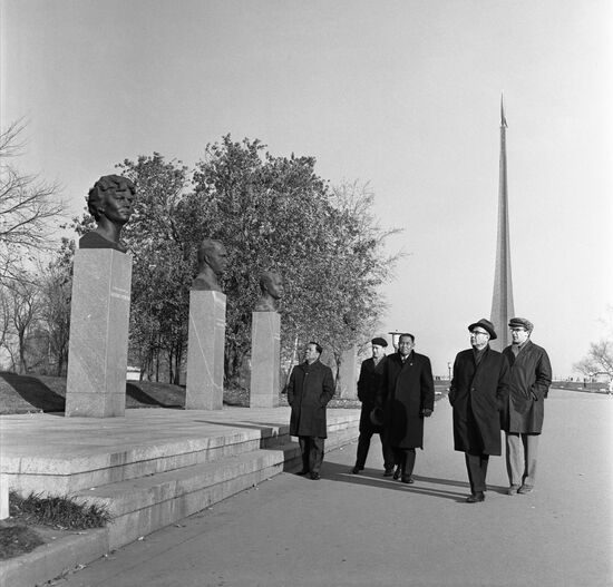 Thai delegation visits Soviet Union