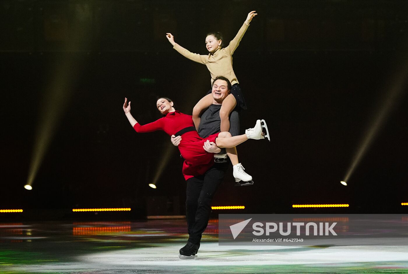 Russia Figure Skating Rhythmic Gymnastics Show