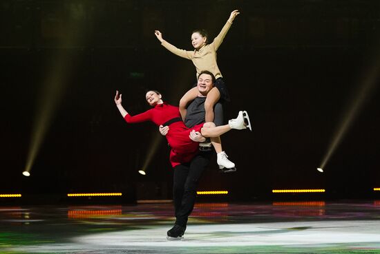 Russia Figure Skating Rhythmic Gymnastics Show