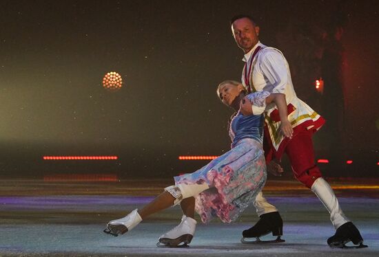 Russia Figure Skating Rhythmic Gymnastics Show