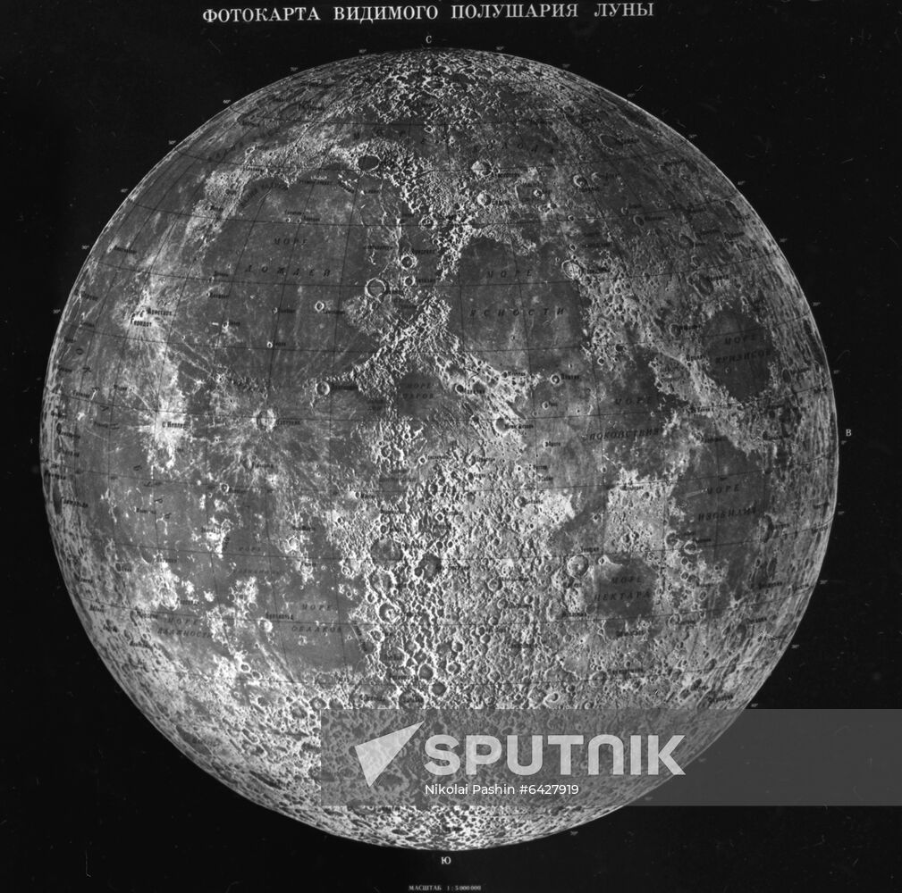 Photo map of Moon'snear side