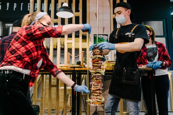 Russia Highest Burger