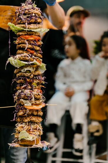 Russia Highest Burger