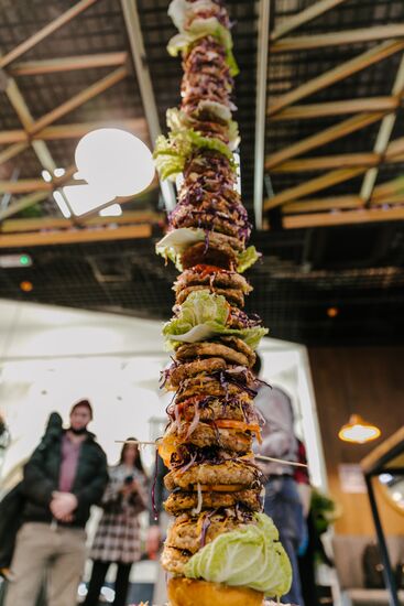 Russia Highest Burger