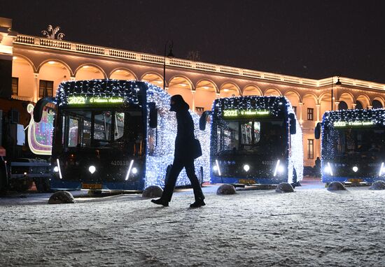 Russia New Year Preparations
