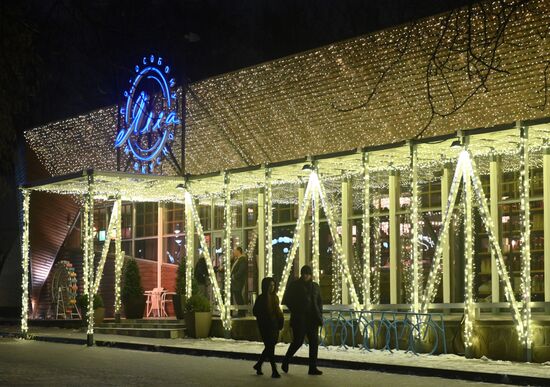 Russia New Year Preparations