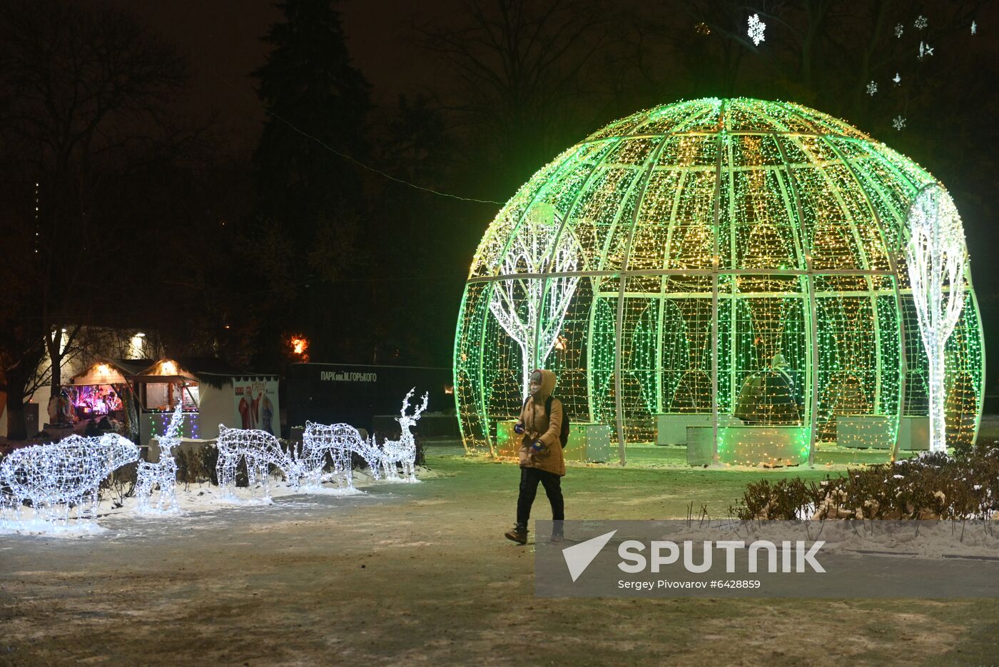 Russia New Year Preparations