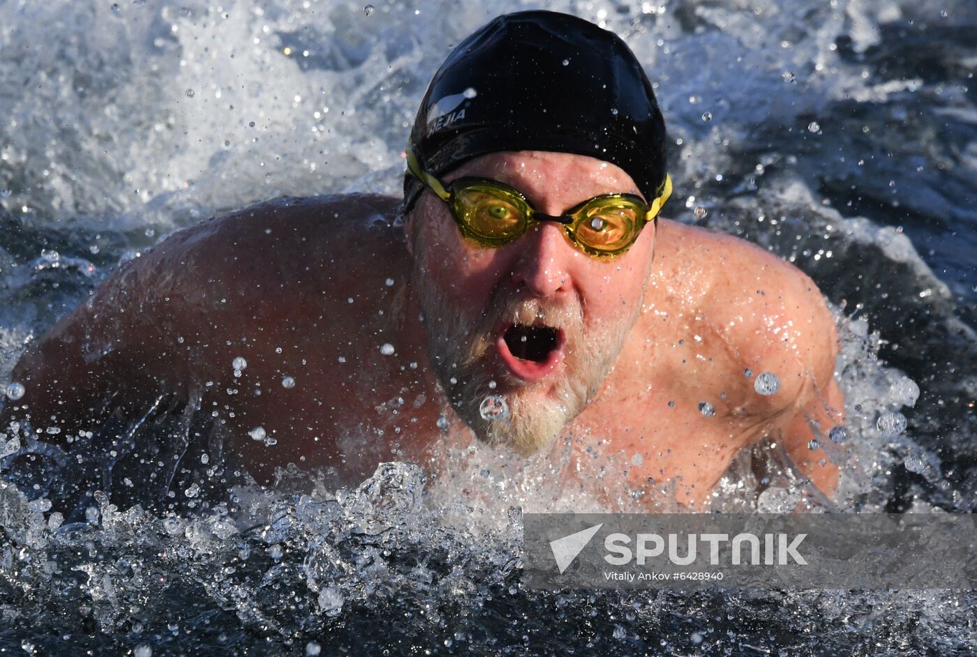 Russia Winter Swimming