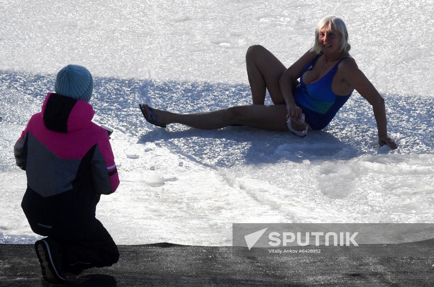 Russia Winter Swimming
