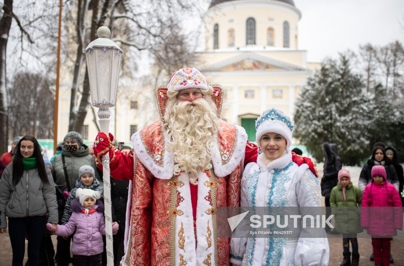 Russia New Year Preparations