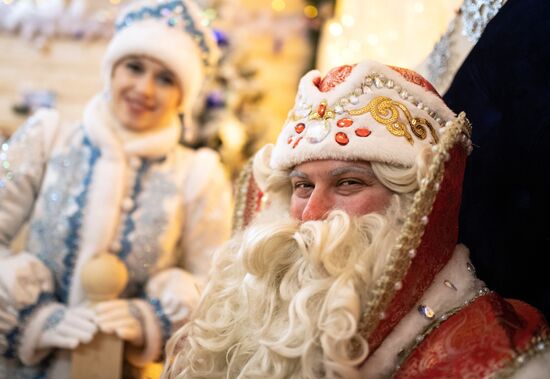Russia New Year Preparations