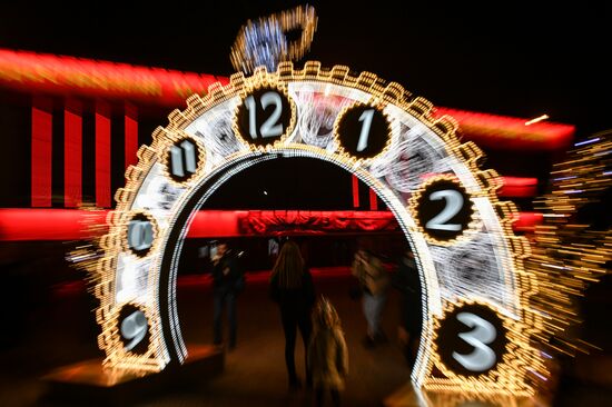 Russia New Year Preparations