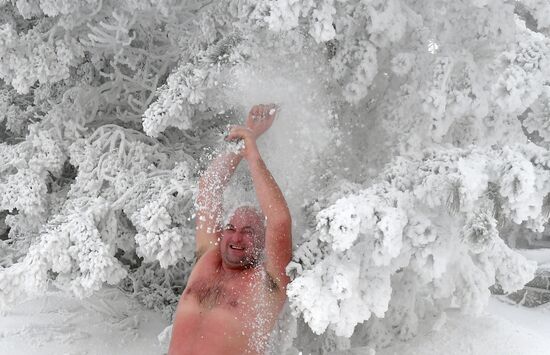 Russia Winter Swimming