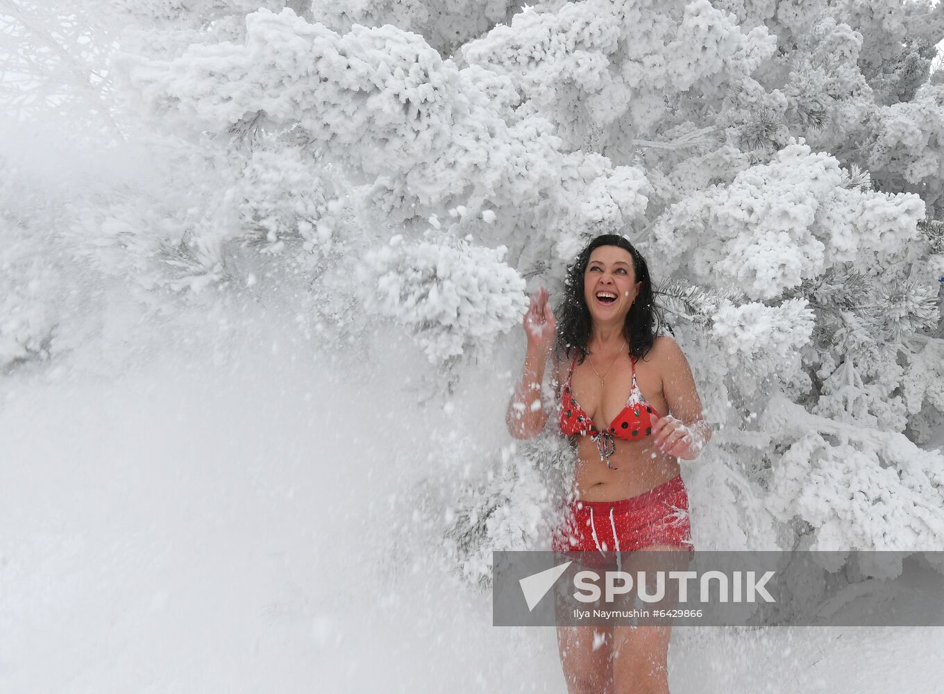 Russia Winter Swimming