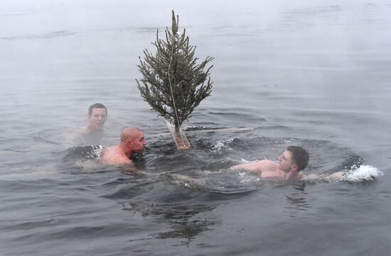 Russia Winter Swimming